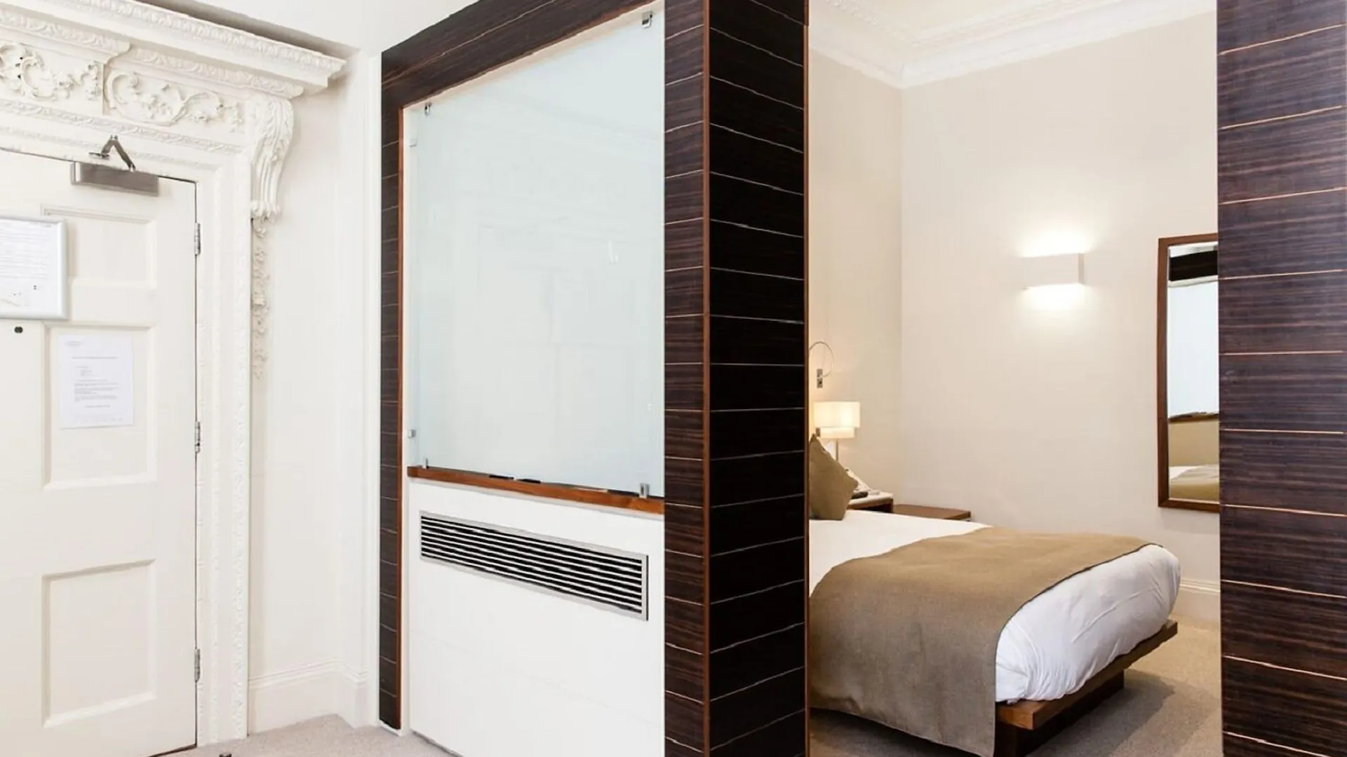 Master Cannon London Apartment