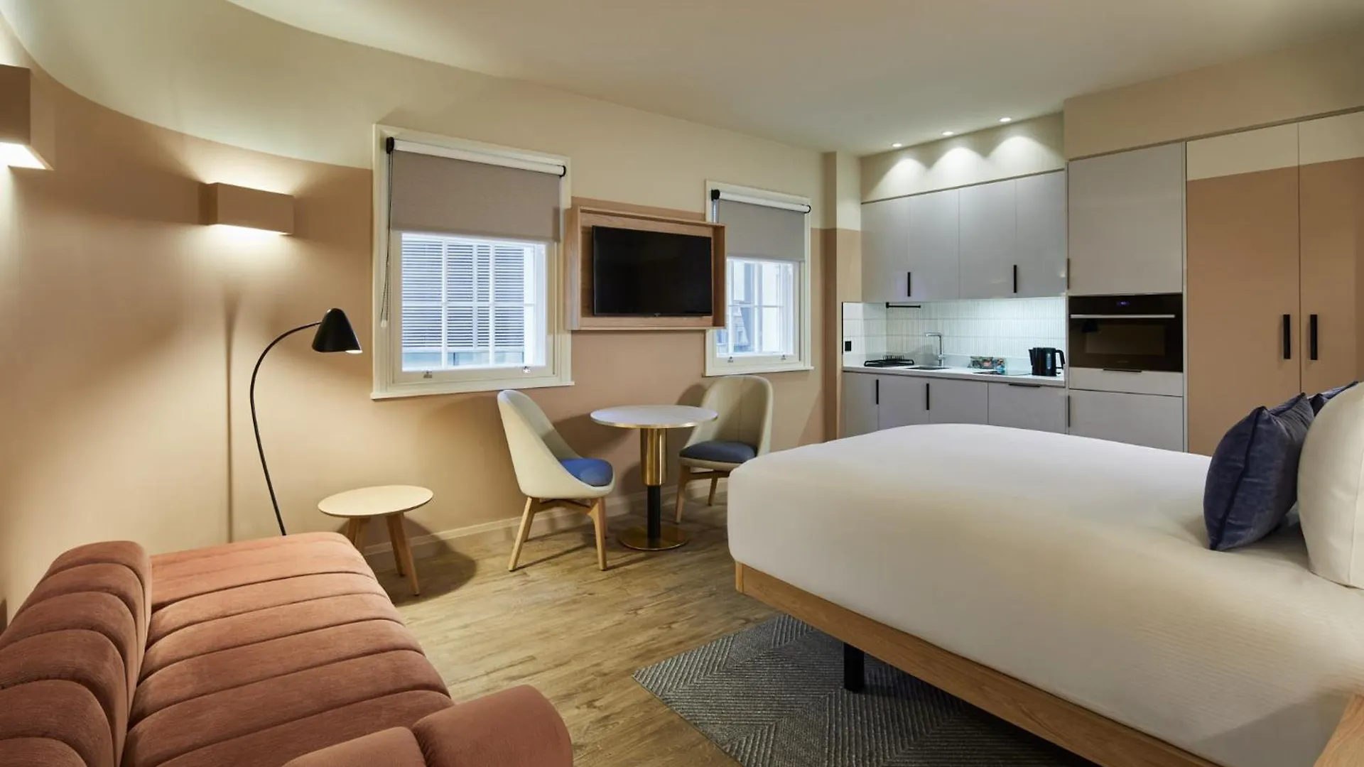 Master Cannon London Apartment