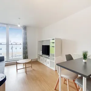 Free Parking - Two Bed By Docklands London