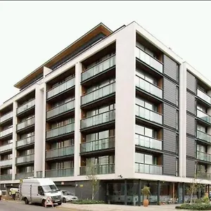2bed Stratford With Easy Access To London, O2, Excel, Parking Nearby Apartament