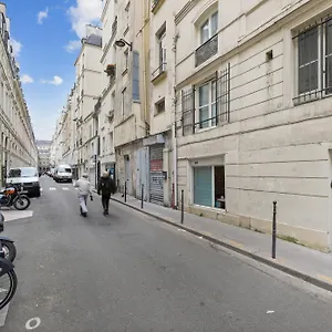 1-bedroom-palais-royal.fr-paris.fr/